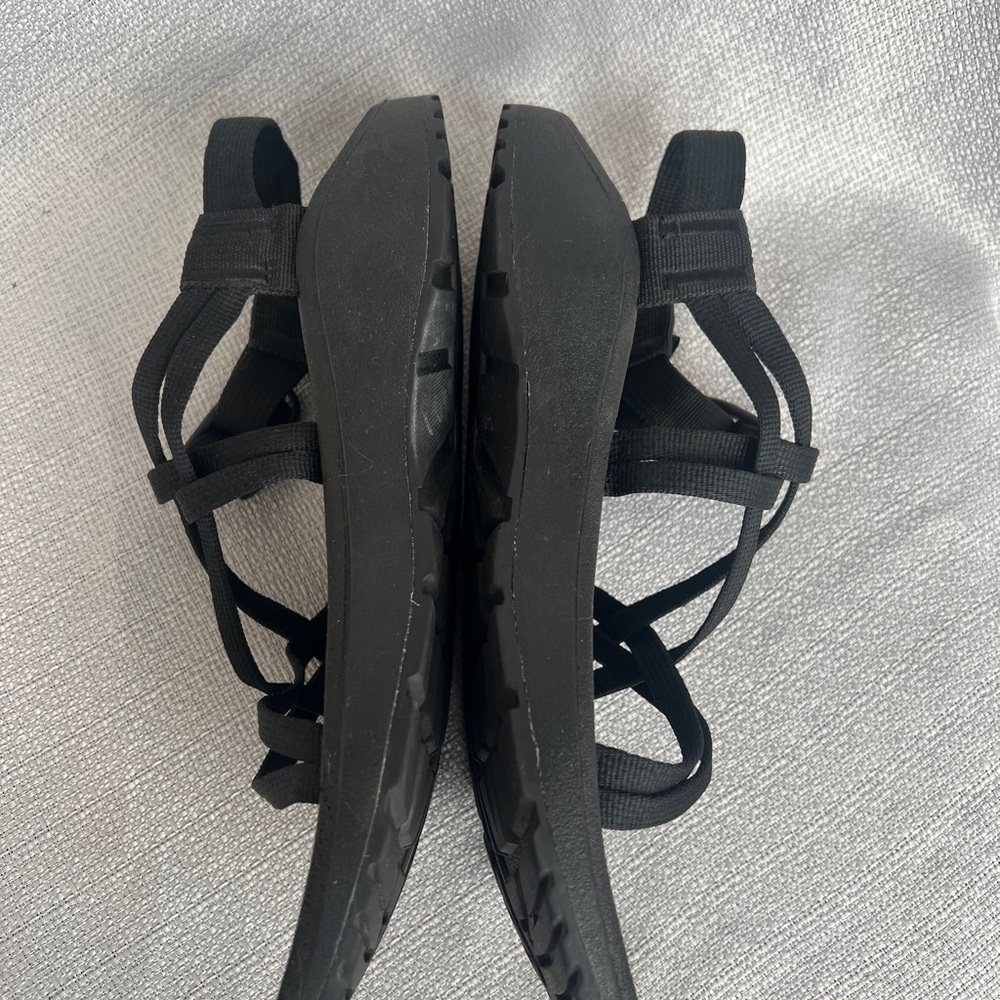 Chaco Women's Black Adjustable Strappy Sandals - Picture 2 of 12